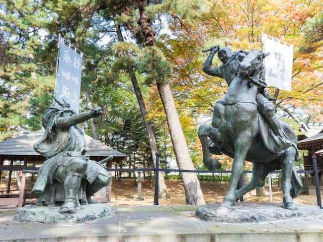 一騎打ちの像_20012642_00001