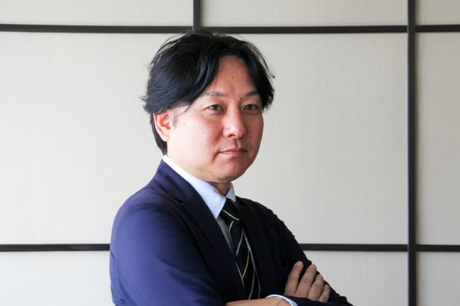 信田取締役_2_re